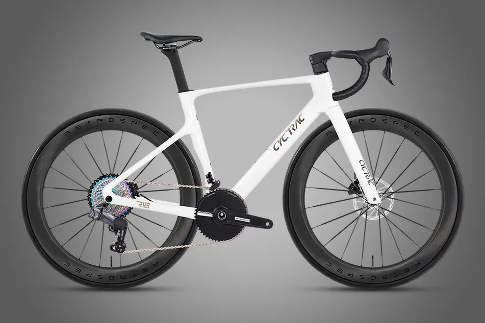 ATB Road 3, vélo de route carbone haut de gamme, de profil en studio